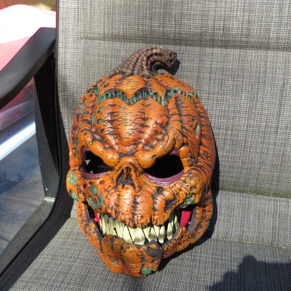 Full Head Pumpkin Mask Helmet With Movable Jaw Halloween Horror Party Prop Latex